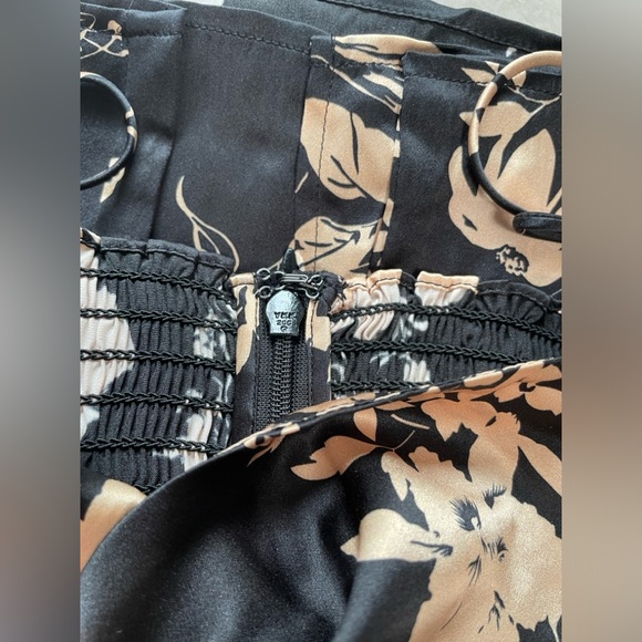 Reformation Frankie Silk Dress | Black Motif🛍Spring Summer Sale🛍 - Picture 11 of 12